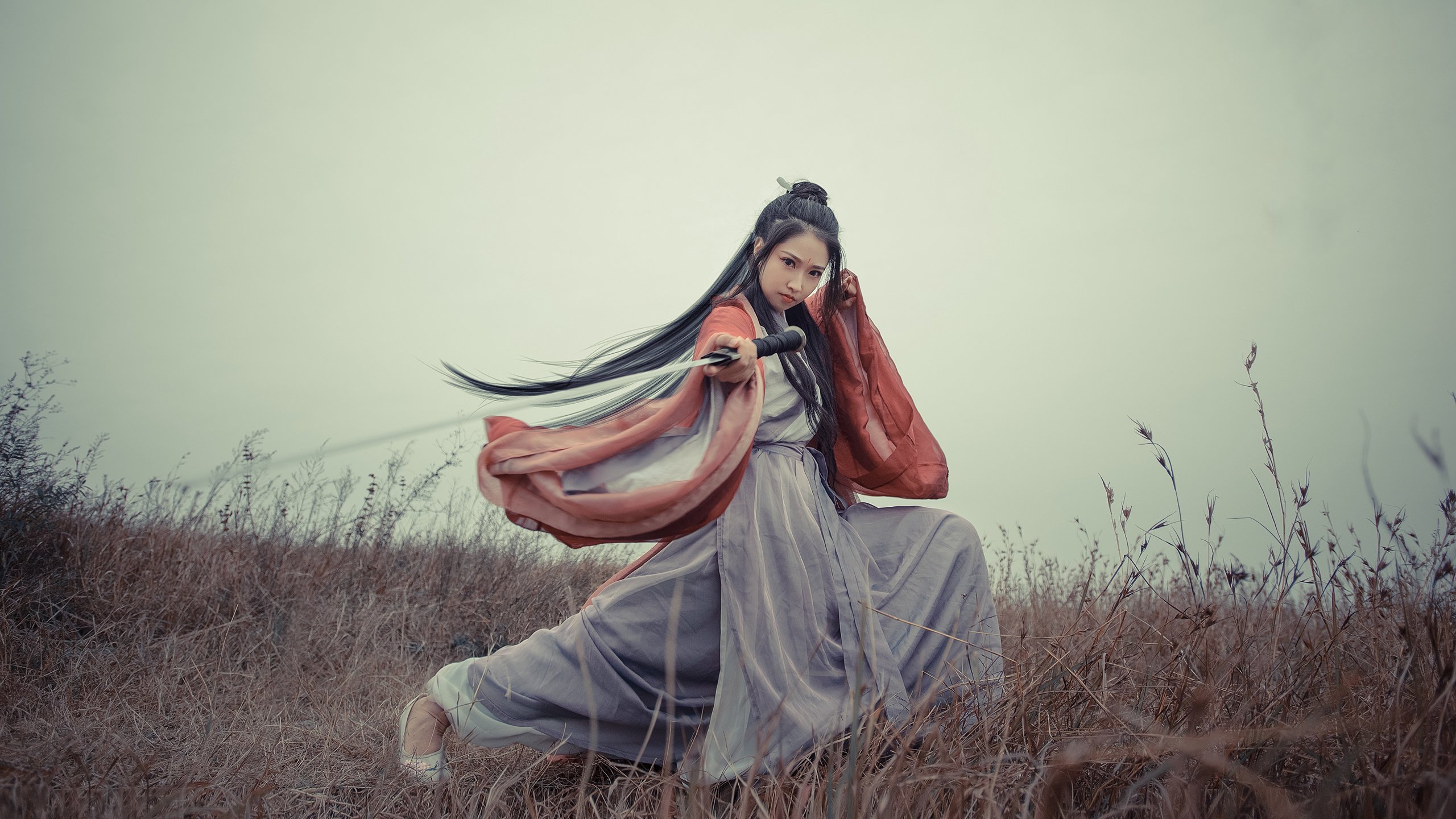 全国范围内推行“足球+健康+素养”的行业创新方法，足球产业化