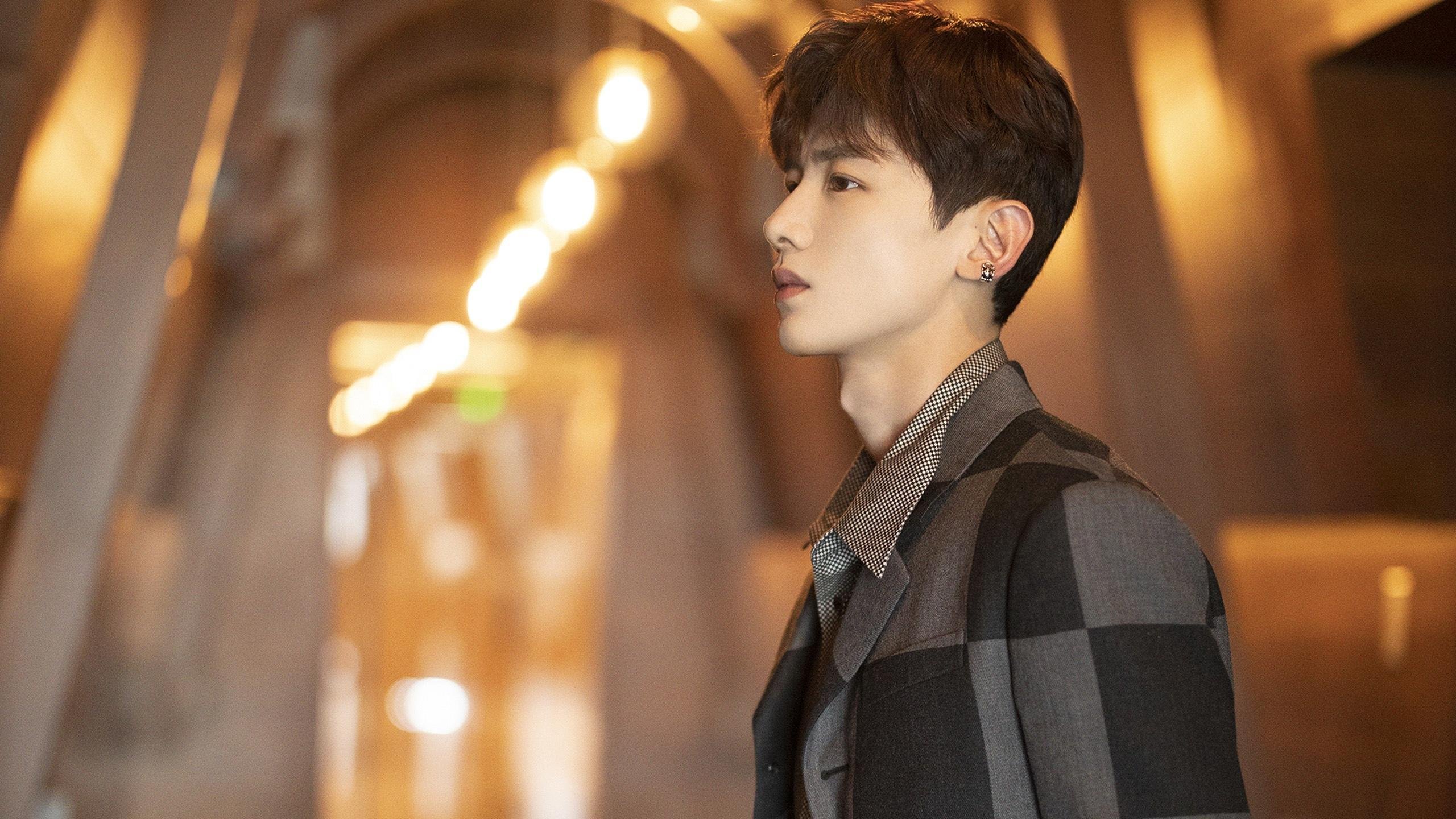 全国范围内推行“足球+健康+素养”的行业创新方法，足球产业化